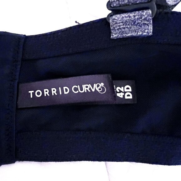 Torrid Curve Plunge 360° Back Smoothing Bra - Picture 9 of 10